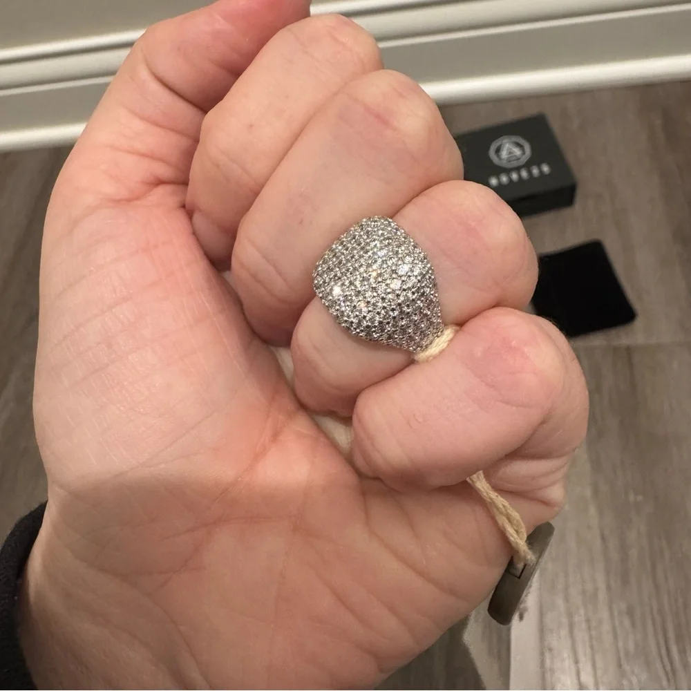 Nove25 Square Signet Brillanti Zircon Ring